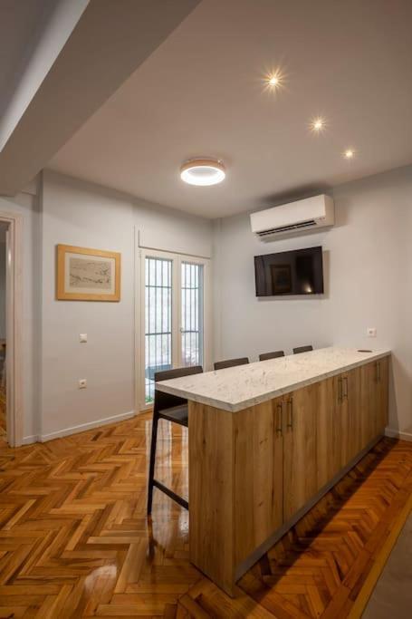 Karolou Ntil- Ground Floor Suite Thessaloníki Luaran gambar