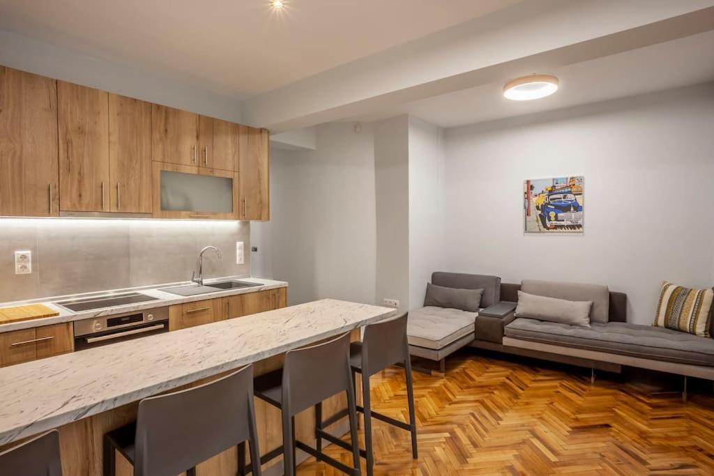 Karolou Ntil- Ground Floor Suite Thessaloníki Luaran gambar
